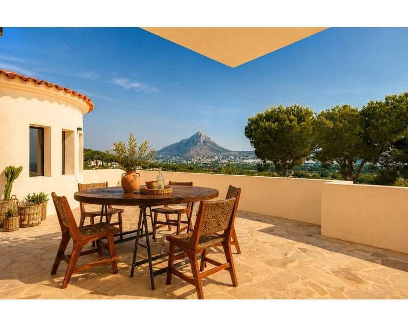 7 Zimmer Villa zu verkaufen in Javea / Xabia mit Pool - 2.900.000 € (Ref: 9918879)
