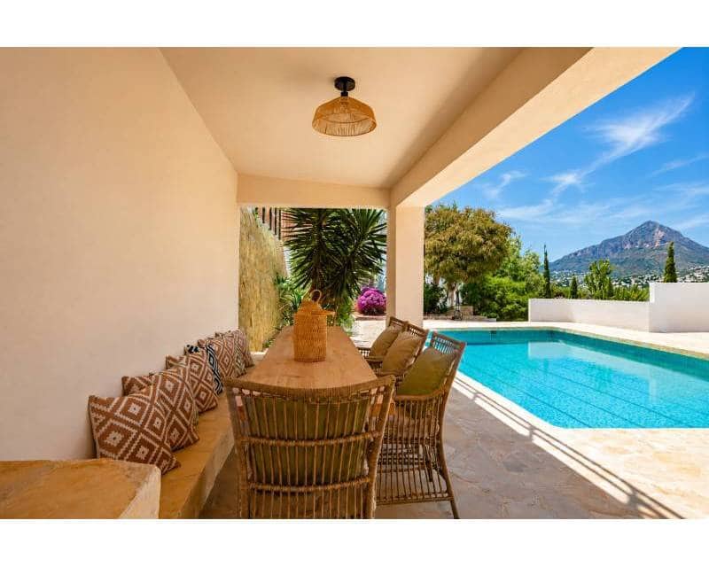 7 Zimmer Villa zu verkaufen in Javea / Xabia mit Pool - 2.900.000 € (Ref: 9918879)