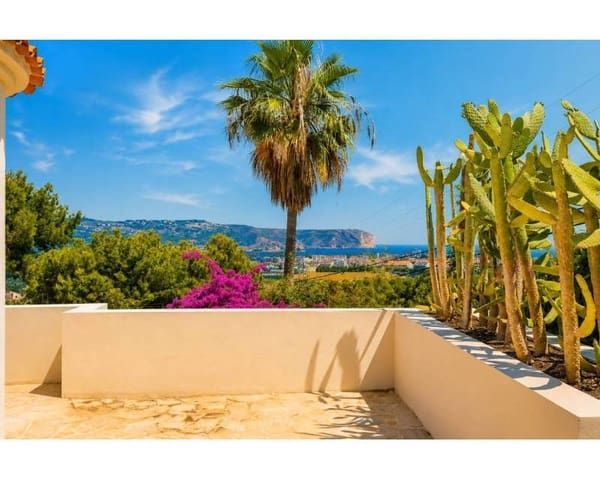 7 Zimmer Villa zu verkaufen in Javea / Xàbia mit Pool - 2.900.000 € (Ref: 9918879)