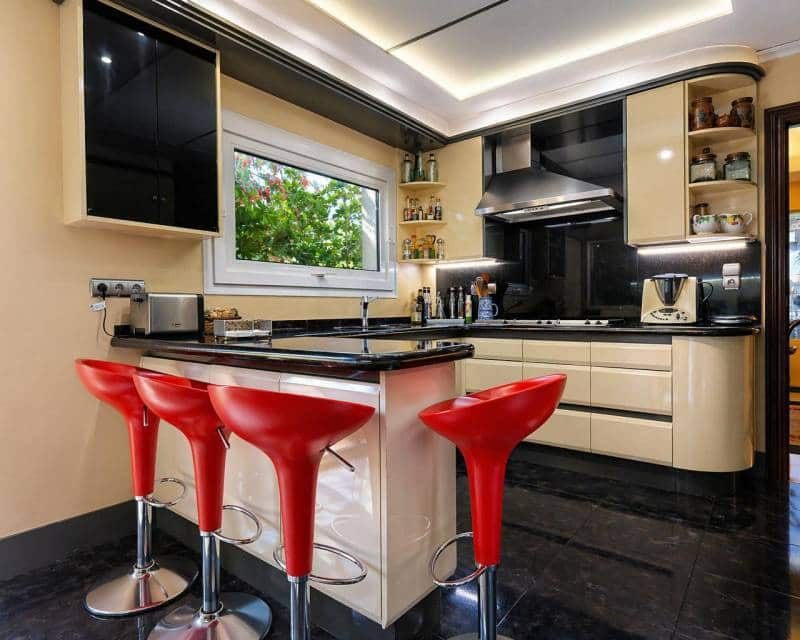 4 sovrum Villa till salu i Denia med pool garage - 1 190 000 € (Ref: 9918881)