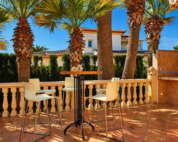 4 quarto Moradia para venda em Javea / Xàbia com piscina garagem - 990 000 € (Ref: 9918882)