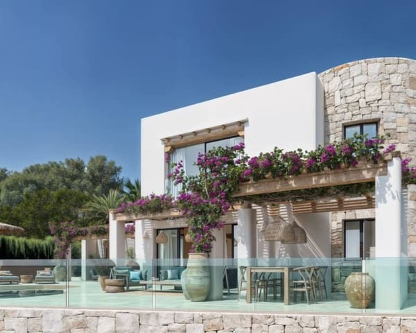 4 soverom Villa til salgs i Moraira, Teulada-Moraira med svømmebasseng garasje - € 2 795 000 (Ref: 9918972)