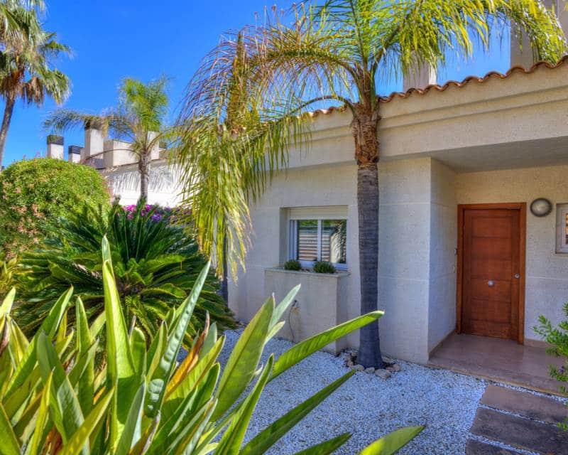 3 bedroom Terraced Villa for sale in Moraira with pool garage - € 450,000 (Ref: 9925065)