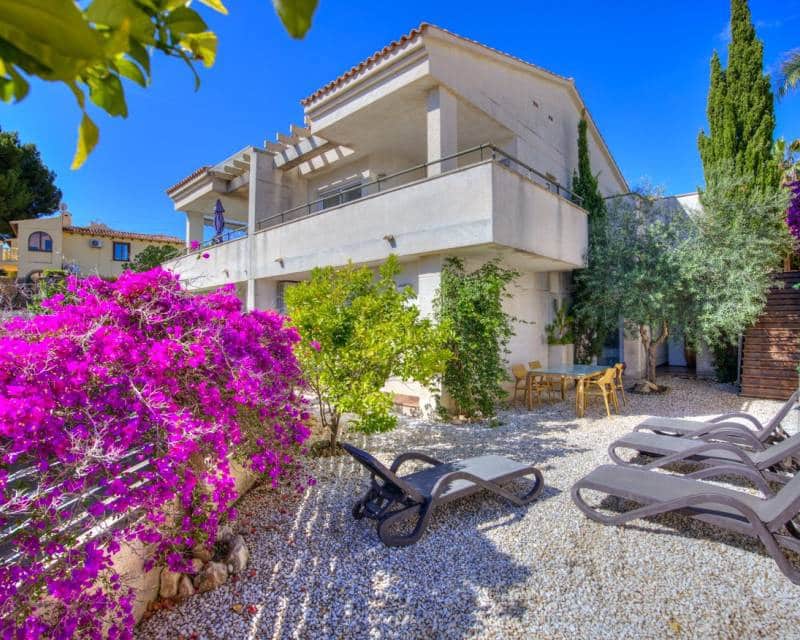 3 bedroom Terraced Villa for sale in Moraira with pool garage - € 450,000 (Ref: 9925065)