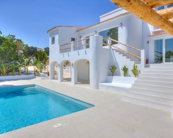 5 slaapkamer Villa te koop in Moraira, Teulada-Moraira met zwembad garage - € 1.389.000 (Ref: 9958709)