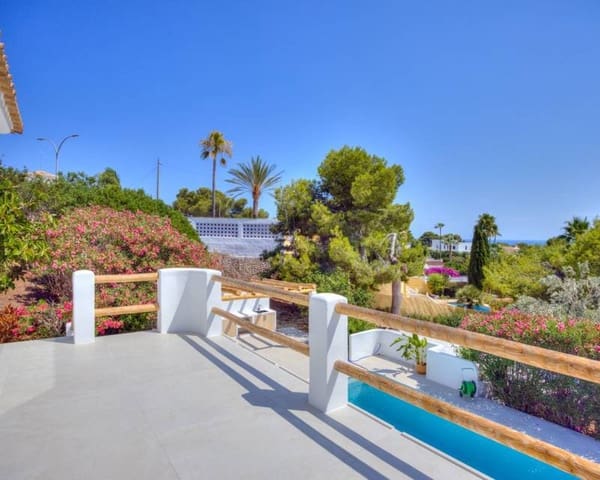 5 slaapkamer Villa te koop in Moraira, Teulada-Moraira met zwembad garage - € 1.389.000 (Ref: 9958709)
