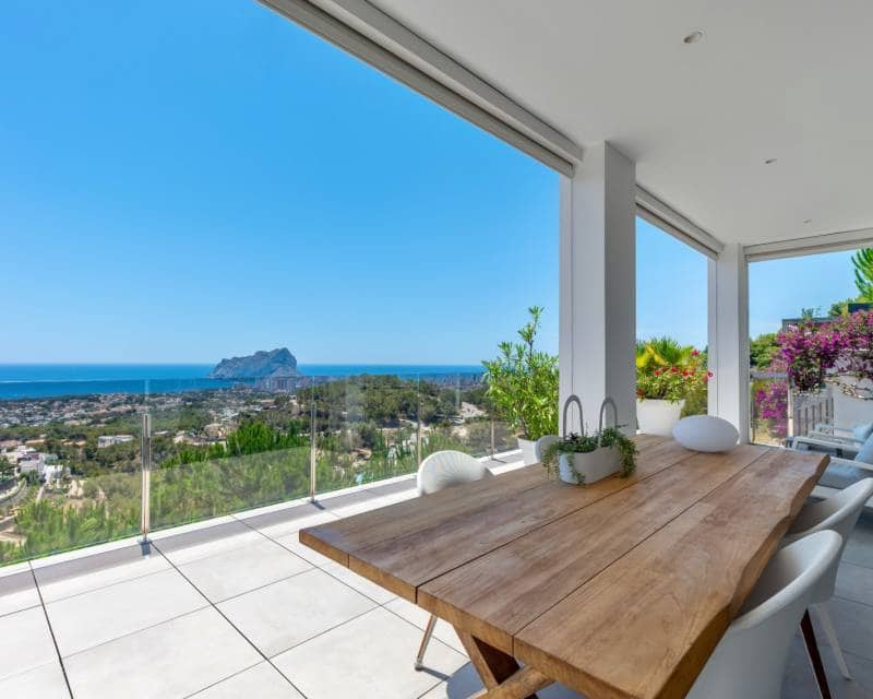 4 bedroom Villa for sale in Benissa with pool garage - € 2,350,000 (Ref: 9958710)