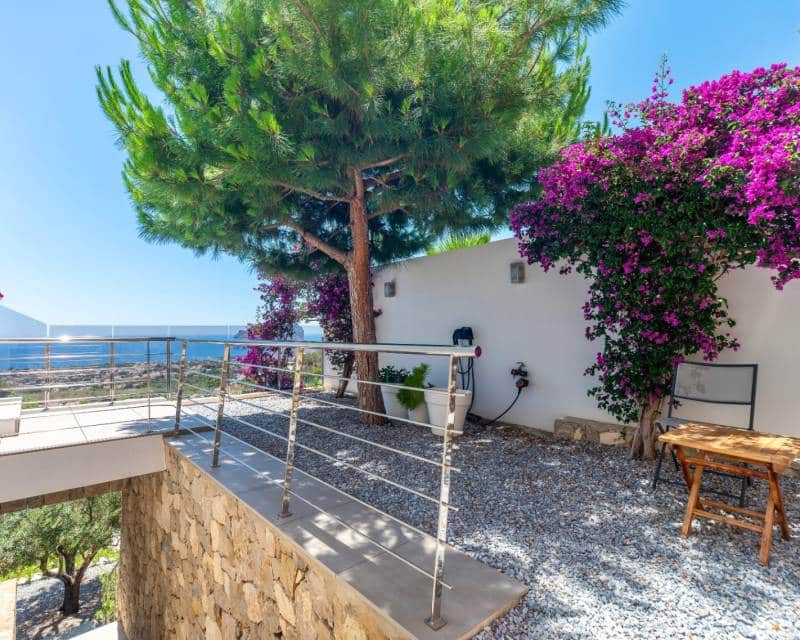 4 bedroom Villa for sale in Benissa with pool garage - € 2,350,000 (Ref: 9958710)