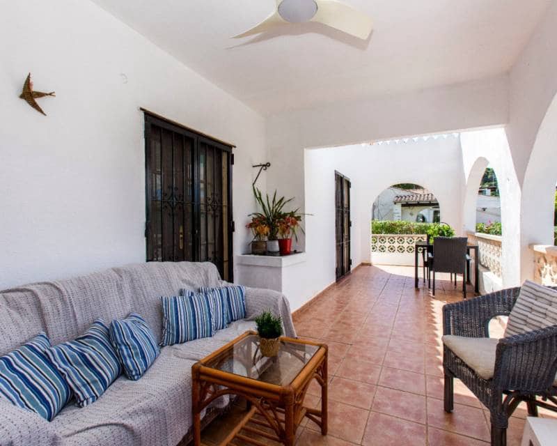 Chalet de 4 habitaciones en Benissa en venta con piscina garaje - 695.000 € (Ref: 9958716)