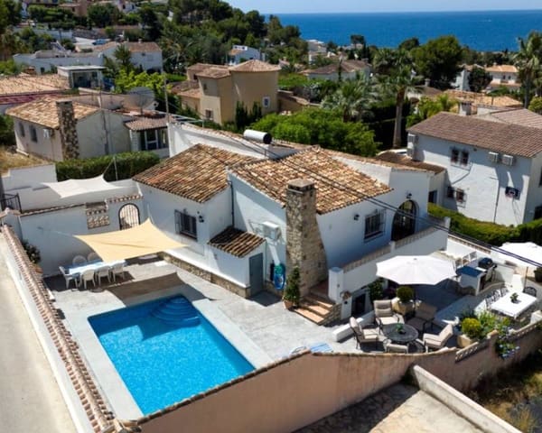 4 sypialnia Willa na sprzedaż w Benissa z basenem garażem - 695 000 € (Ref: 9958716)