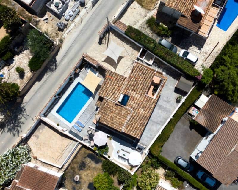 Chalet de 4 habitaciones en Benissa en venta con piscina garaje - 695.000 € (Ref: 9958716)