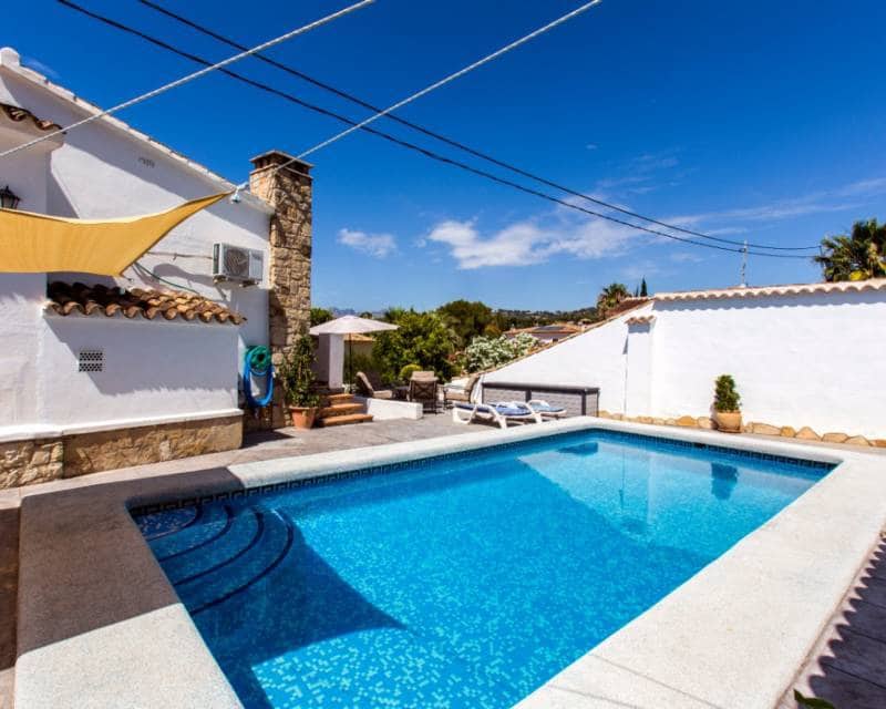 Chalet de 4 habitaciones en Benissa en venta con piscina garaje - 695.000 € (Ref: 9958716)