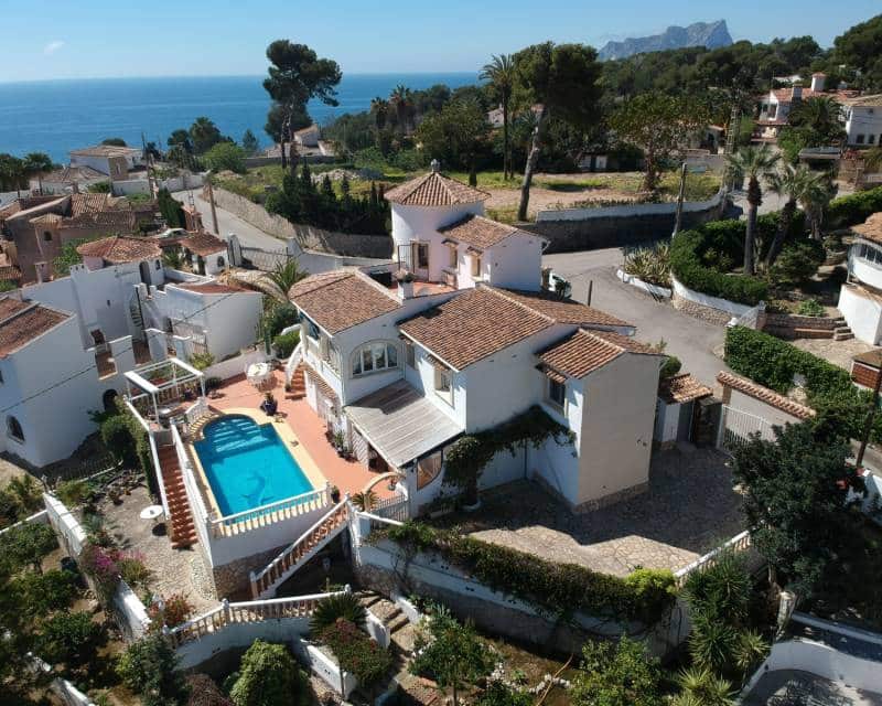 4 soveværelse Villa til salg i Benissa med swimmingpool garage - € 766.000 (Ref: 9958717)