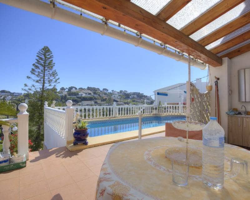 4 soveværelse Villa til salg i Benissa med swimmingpool garage - € 766.000 (Ref: 9958717)