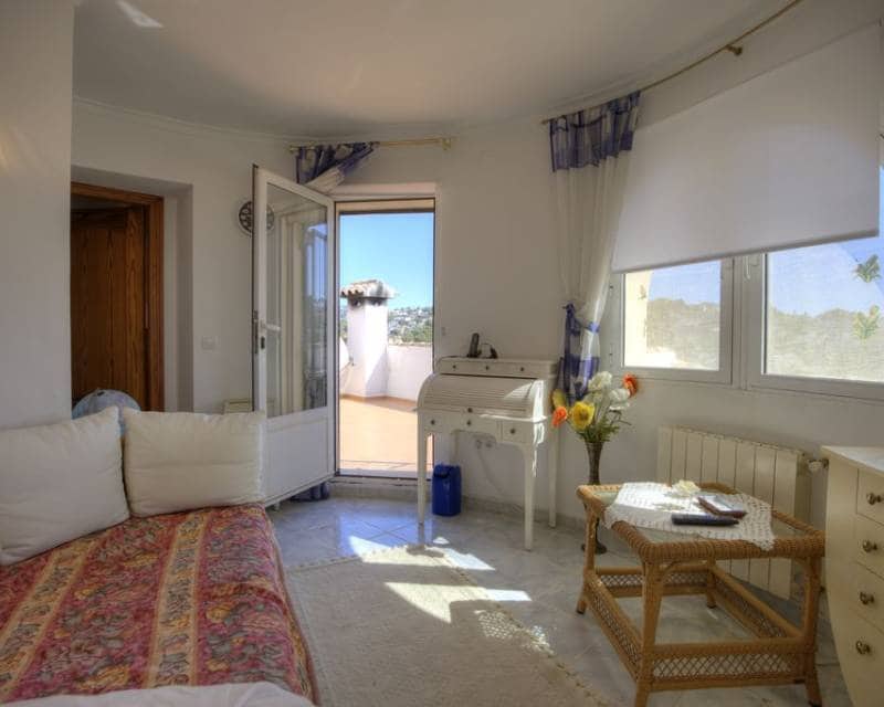 4 soveværelse Villa til salg i Benissa med swimmingpool garage - € 766.000 (Ref: 9958717)