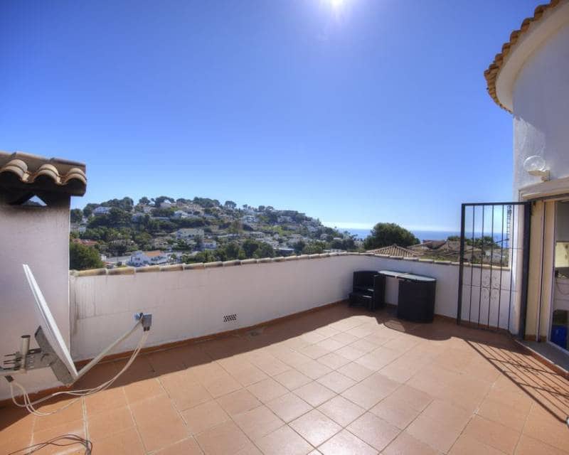 4 soveværelse Villa til salg i Benissa med swimmingpool garage - € 766.000 (Ref: 9958717)