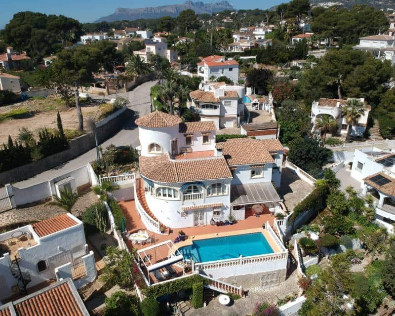 4 soveværelse Villa til salg i Benissa med swimmingpool garage - € 766.000 (Ref: 9958717)