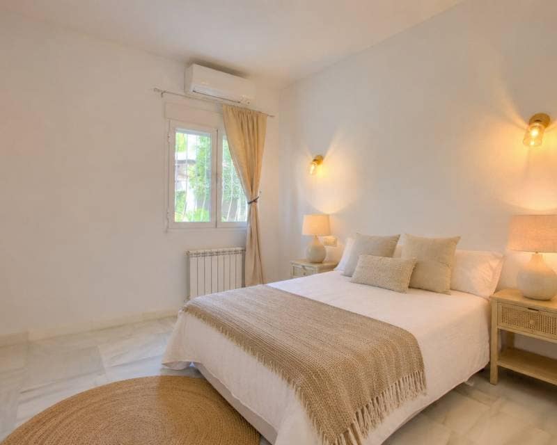 3 quarto Moradia para venda em Cumbre del Sol com piscina garagem - 860 000 € (Ref: 9983980)