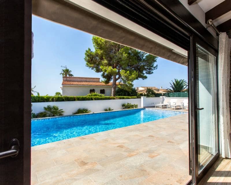 4 bedroom Villa for sale in Moraira with pool garage - € 1,195,000 (Ref: 9999272)