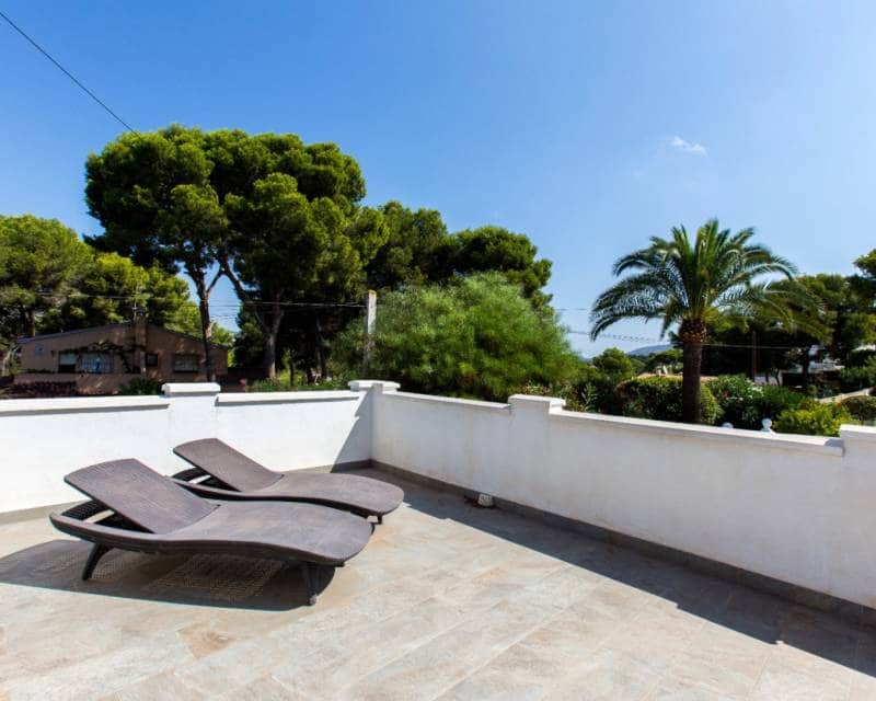 4 bedroom Villa for sale in Moraira with pool garage - € 1,195,000 (Ref: 9999272)