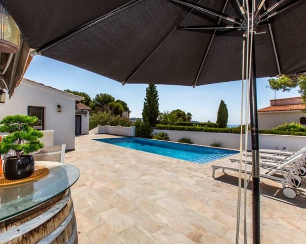 4 Zimmer Villa zu verkaufen in Moraira, Teulada-Moraira mit Pool Garage - 1.195.000 € (Ref: 9999272)