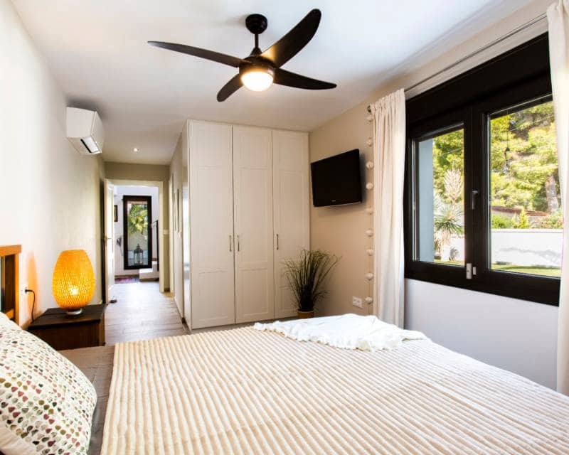 4 bedroom Villa for sale in Moraira with pool garage - € 1,195,000 (Ref: 9999272)