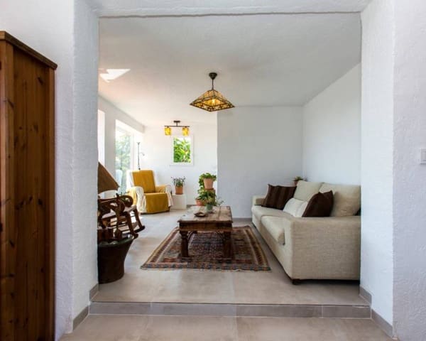 Chalet de 5 habitaciones en Monte Pedreguer, Pedreguer en venta con garaje - 450.000 € (Ref: 9999273)