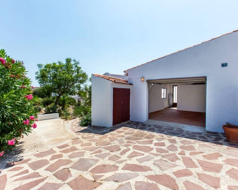 5 slaapkamer Villa te koop in Monte Pedreguer met garage - € 450.000 (Ref: 9999273)