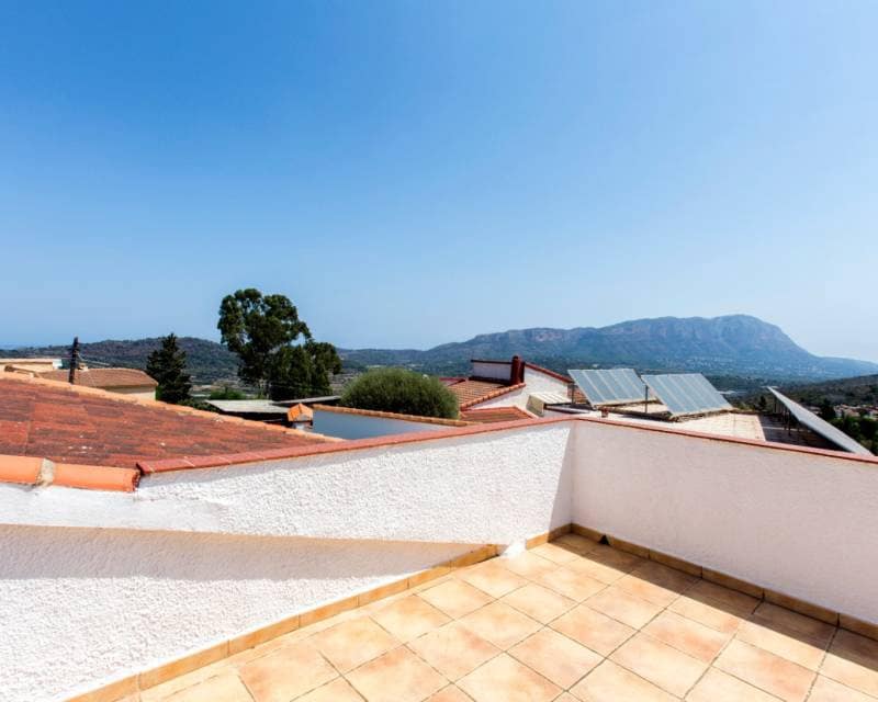 5 slaapkamer Villa te koop in Monte Pedreguer met garage - € 450.000 (Ref: 9999273)