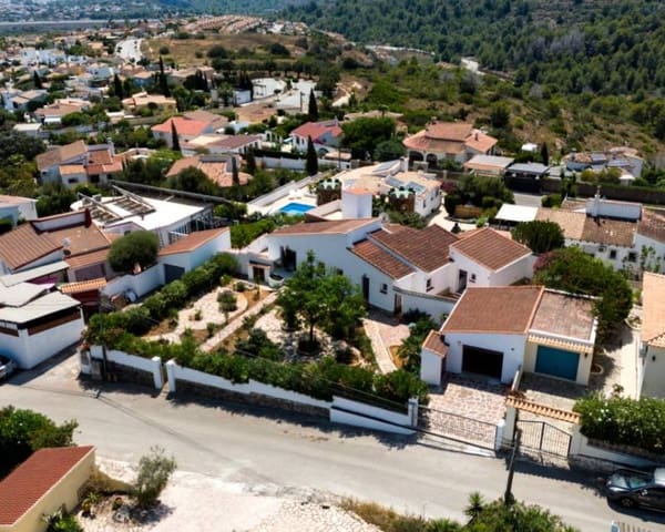 5 slaapkamer Villa te koop in Monte Pedreguer, Pedreguer met garage - € 450.000 (Ref: 9999273)