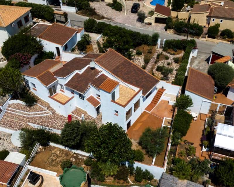 5 slaapkamer Villa te koop in Monte Pedreguer met garage - € 450.000 (Ref: 9999273)