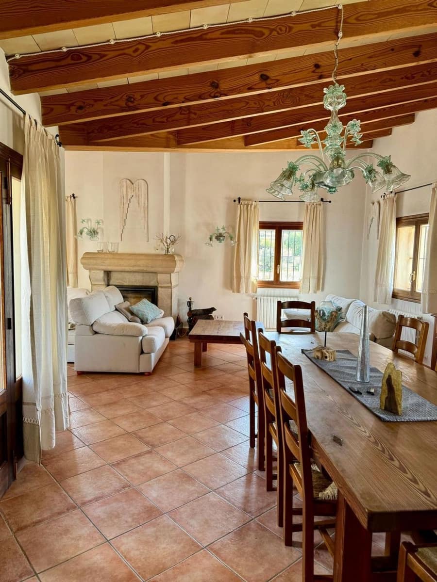 Finca/Casa Rural de 6 habitaciones en Alaró en alquiler con piscina - 4.000 € (Ref: 10043001)