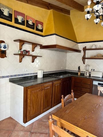 Finca/Casa Rural de 6 habitaciones en Alaró en alquiler con piscina - 4.000 € (Ref: 10043001)
