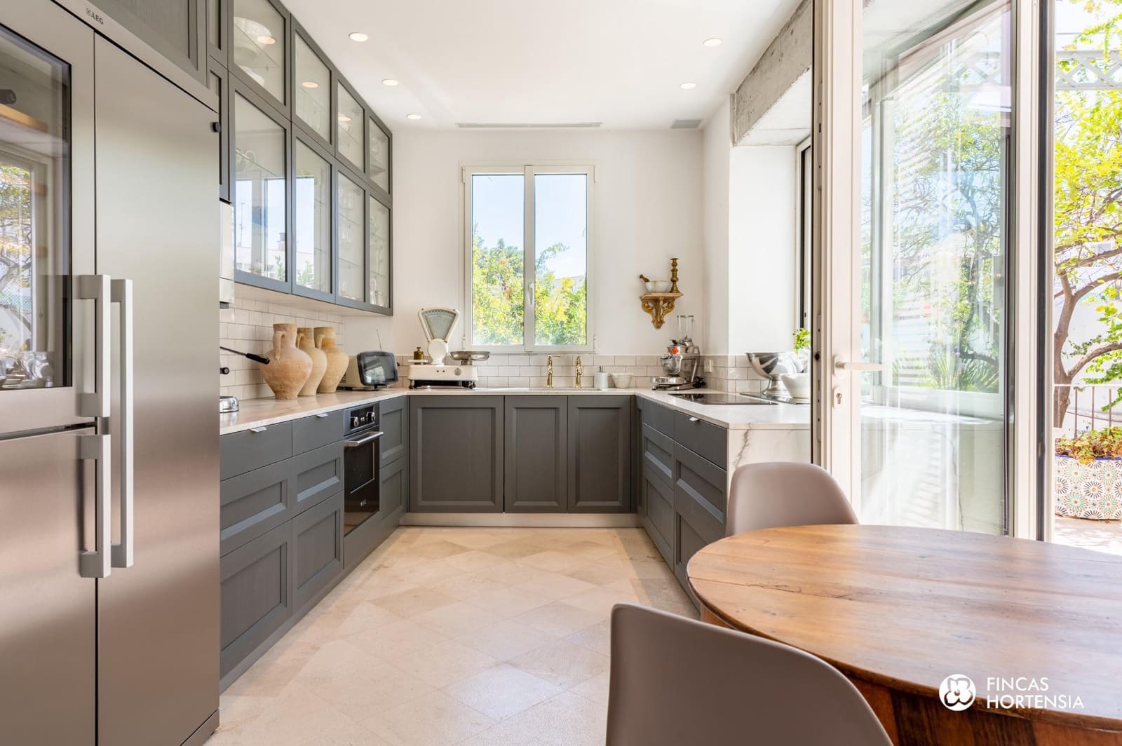 5 bedroom Villa for sale in Palma de Mallorca with pool garage - € 2,980,000 (Ref: 9239293)