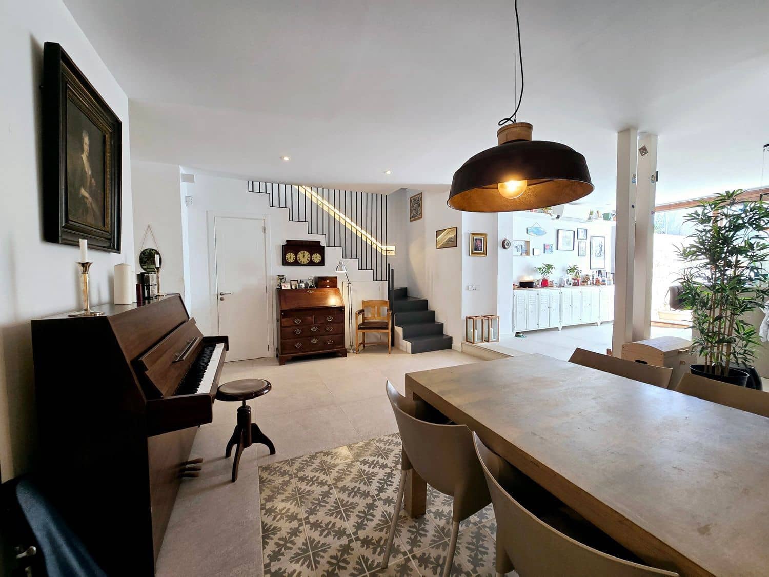 5 bedroom Villa for sale in Alaro with pool - € 1,425,000 (Ref: 9239296)