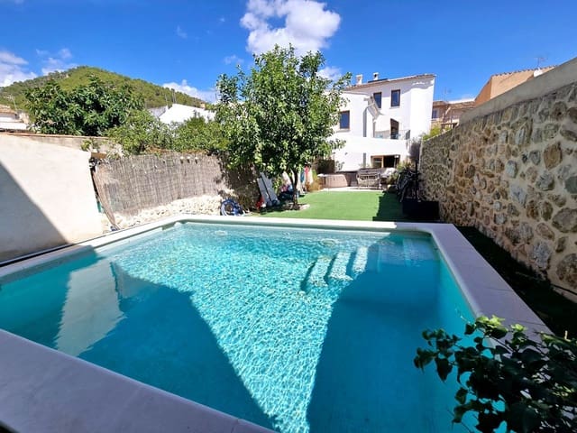 5 quarto Moradia para venda em Alaró com piscina - 1 425 000 € (Ref: 9239296)