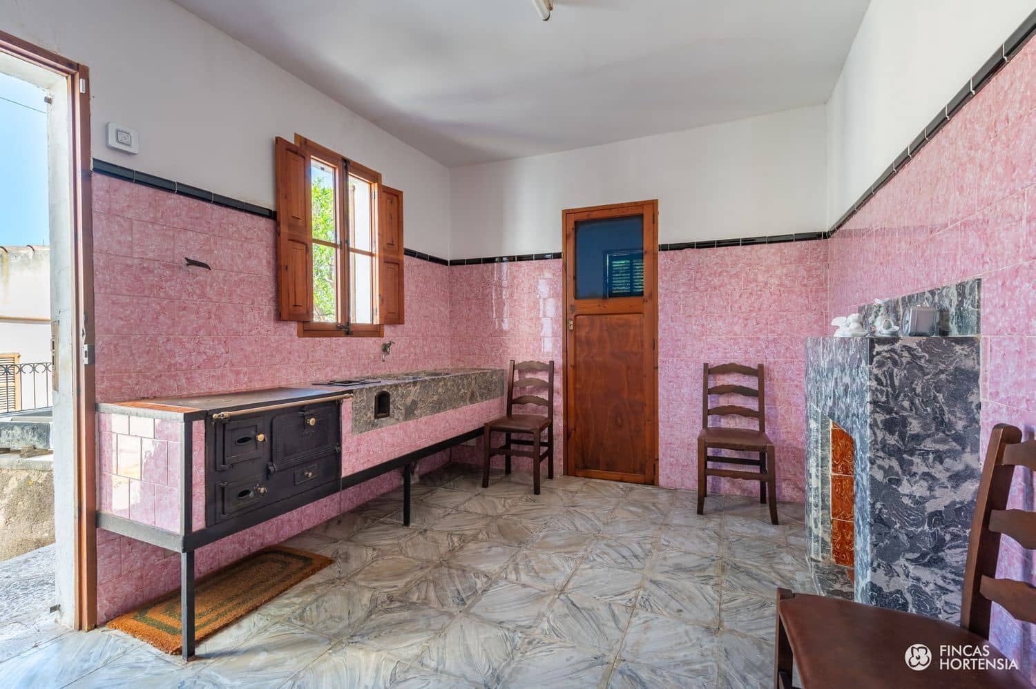 4 bedroom Villa for sale in Selva with garage - € 595,000 (Ref: 9239297)