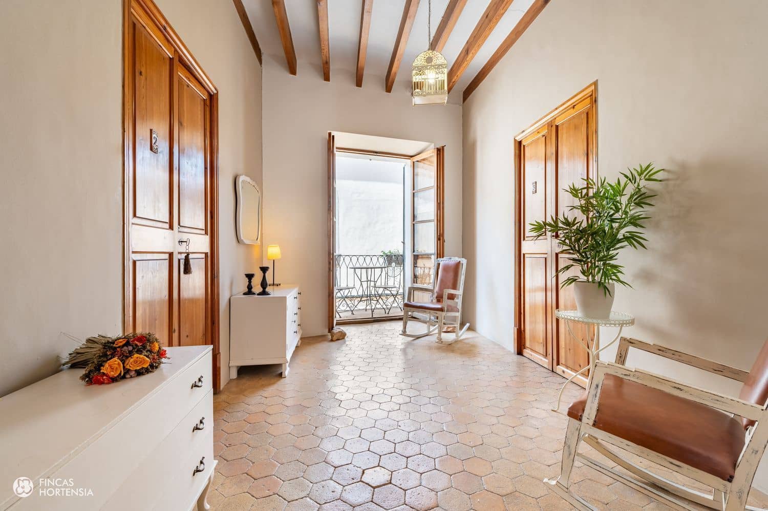 8 bedroom Villa for sale in Alaro - € 1,250,000 (Ref: 9239298)