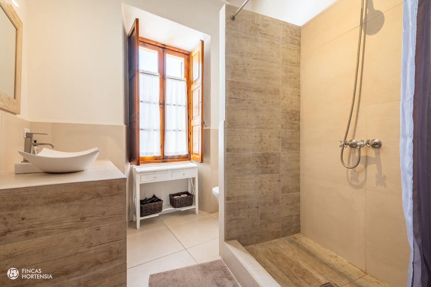 8 bedroom Villa for sale in Alaro - € 1,250,000 (Ref: 9239298)