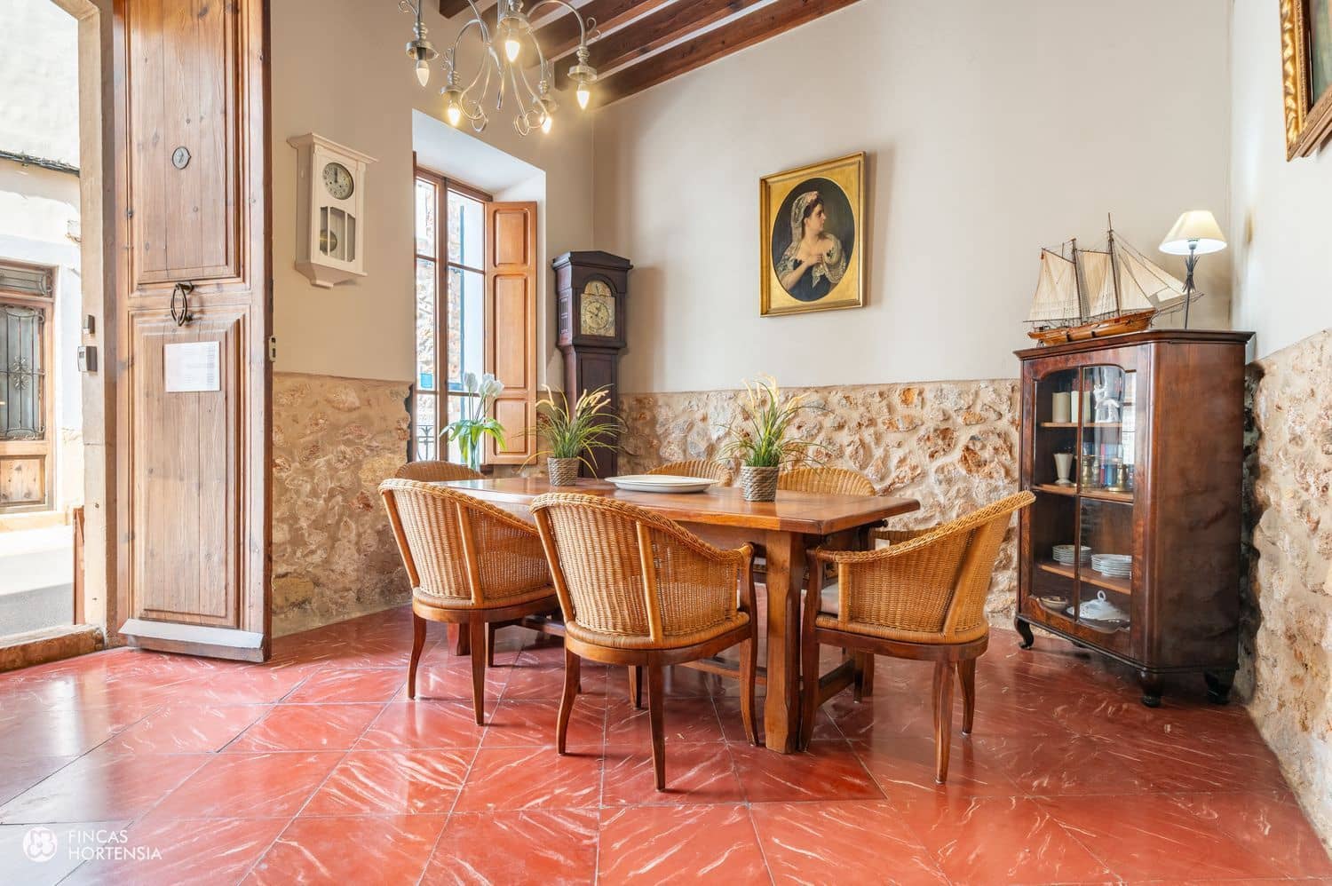 8 bedroom Villa for sale in Alaro - € 1,250,000 (Ref: 9239298)