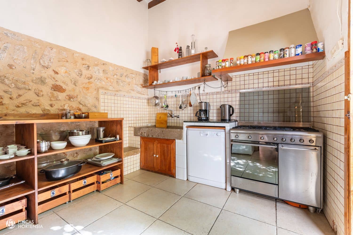 8 bedroom Villa for sale in Alaro - € 1,250,000 (Ref: 9239298)