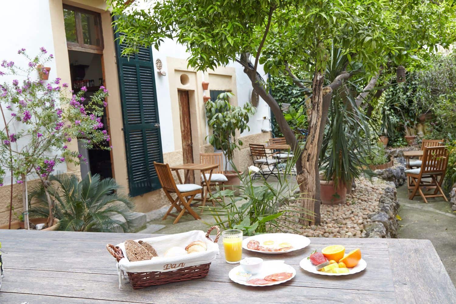8 bedroom Villa for sale in Alaro - € 1,250,000 (Ref: 9239298)