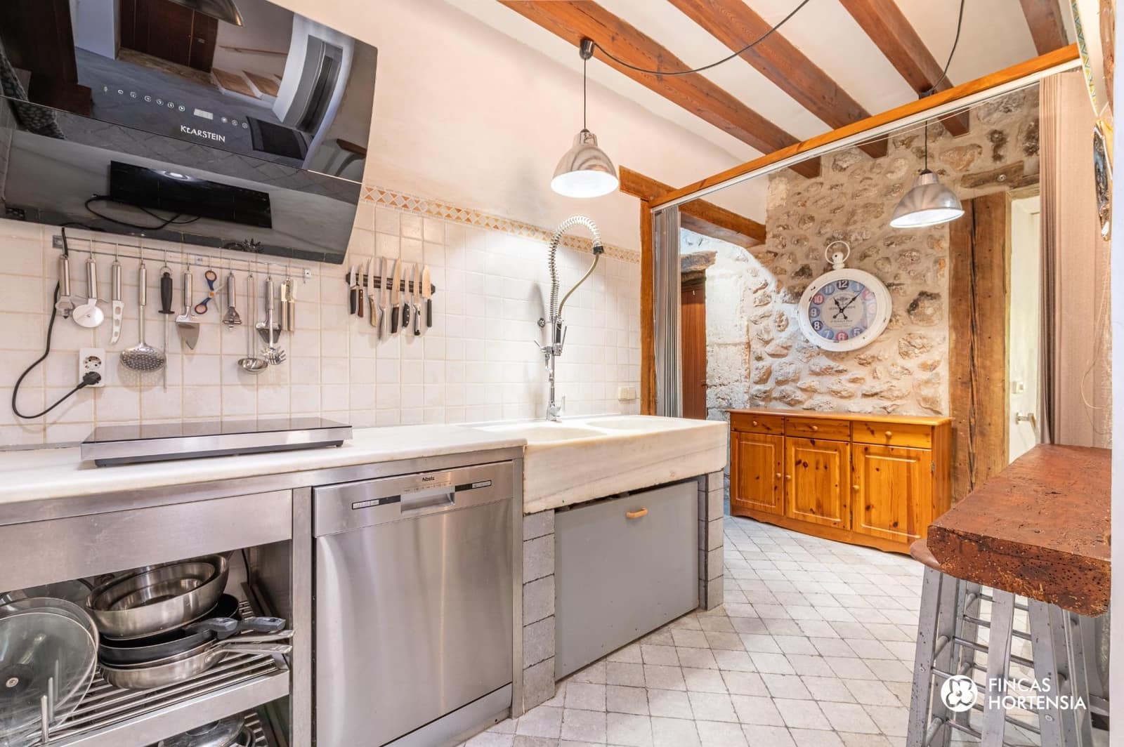 5 soveværelse Byhus til salg i Caimari med swimmingpool garage - € 995.000 (Ref: 9240304)