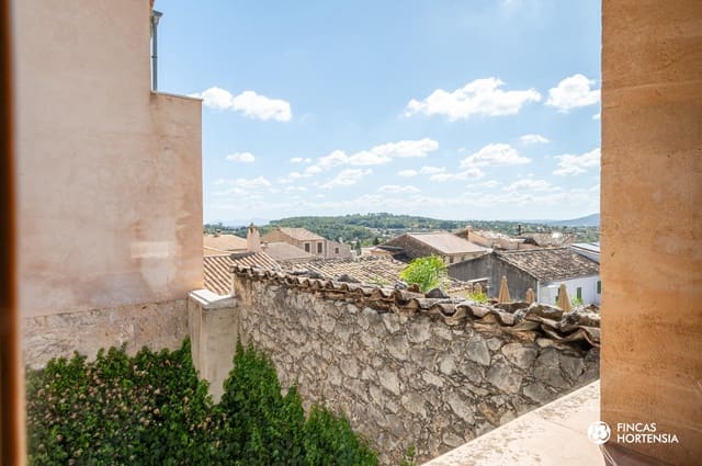 5 soveværelse Byhus til salg i Caimari, Selva med swimmingpool garage - € 995.000 (Ref: 9240304)