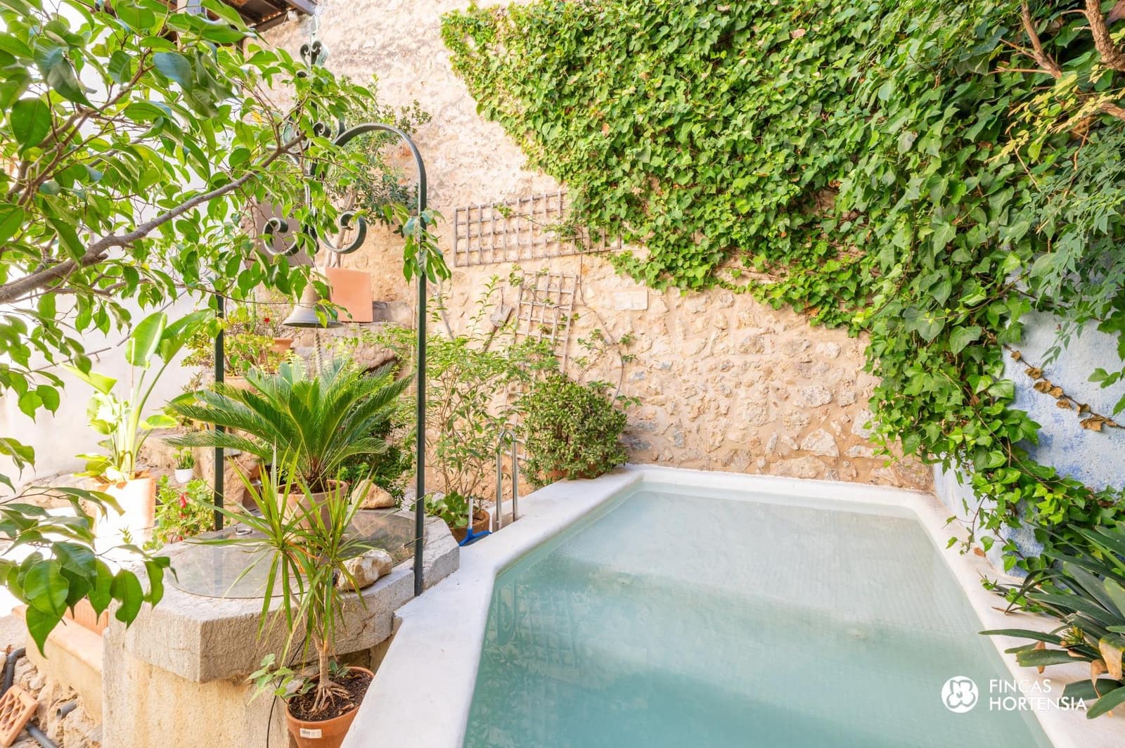 5 soveværelse Byhus til salg i Caimari med swimmingpool garage - € 995.000 (Ref: 9240304)