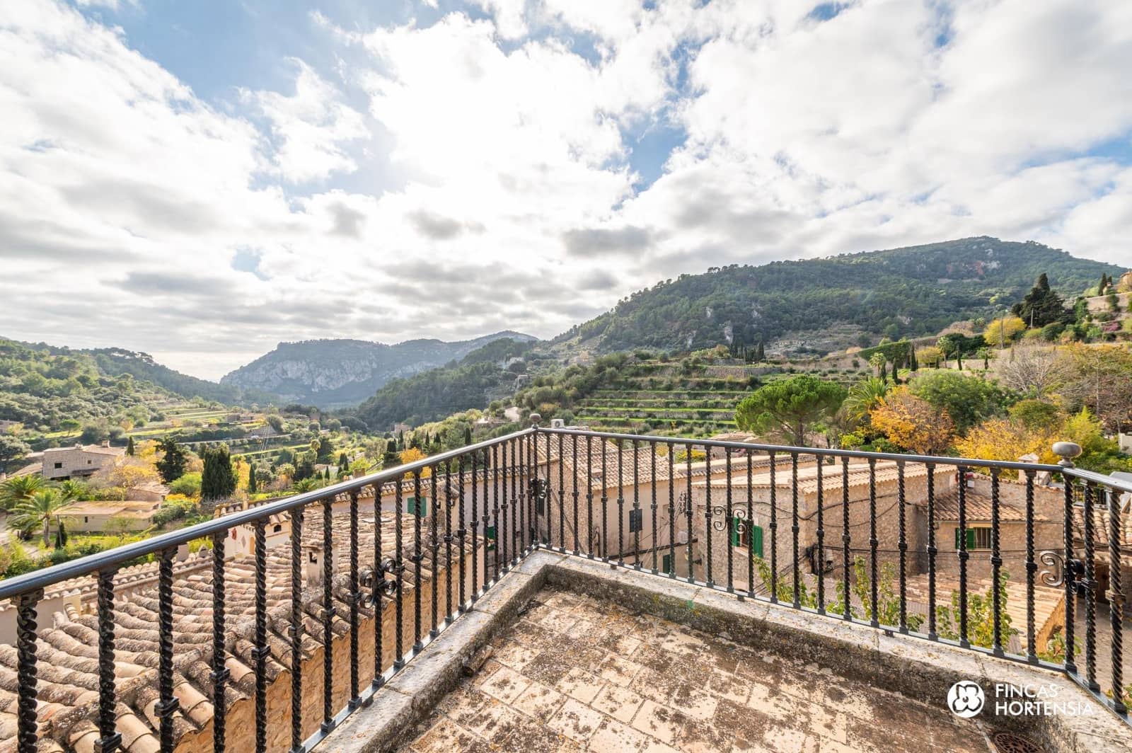 4 bedroom Townhouse for rent in Valldemosa - € 2,500 (Ref: 9276259)