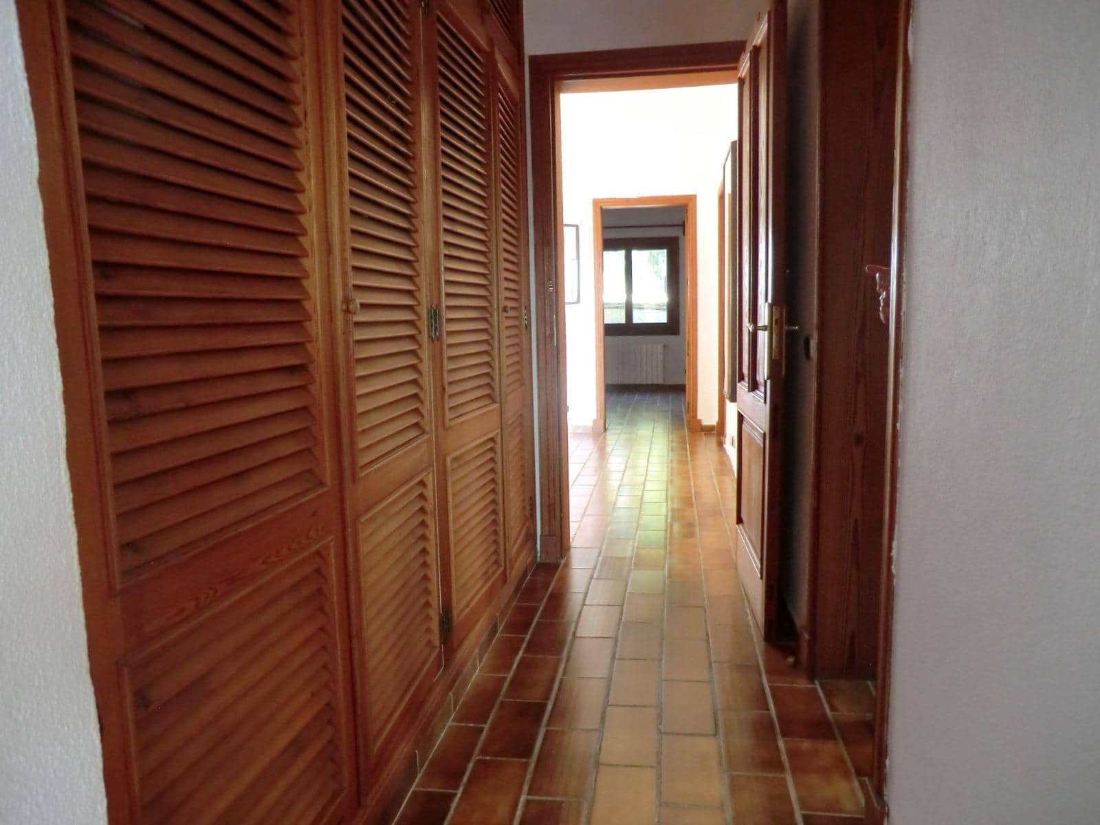 4 soveværelse Villa til leje i Lloseta med swimmingpool garage - € 3.500 (Ref: 9378949)