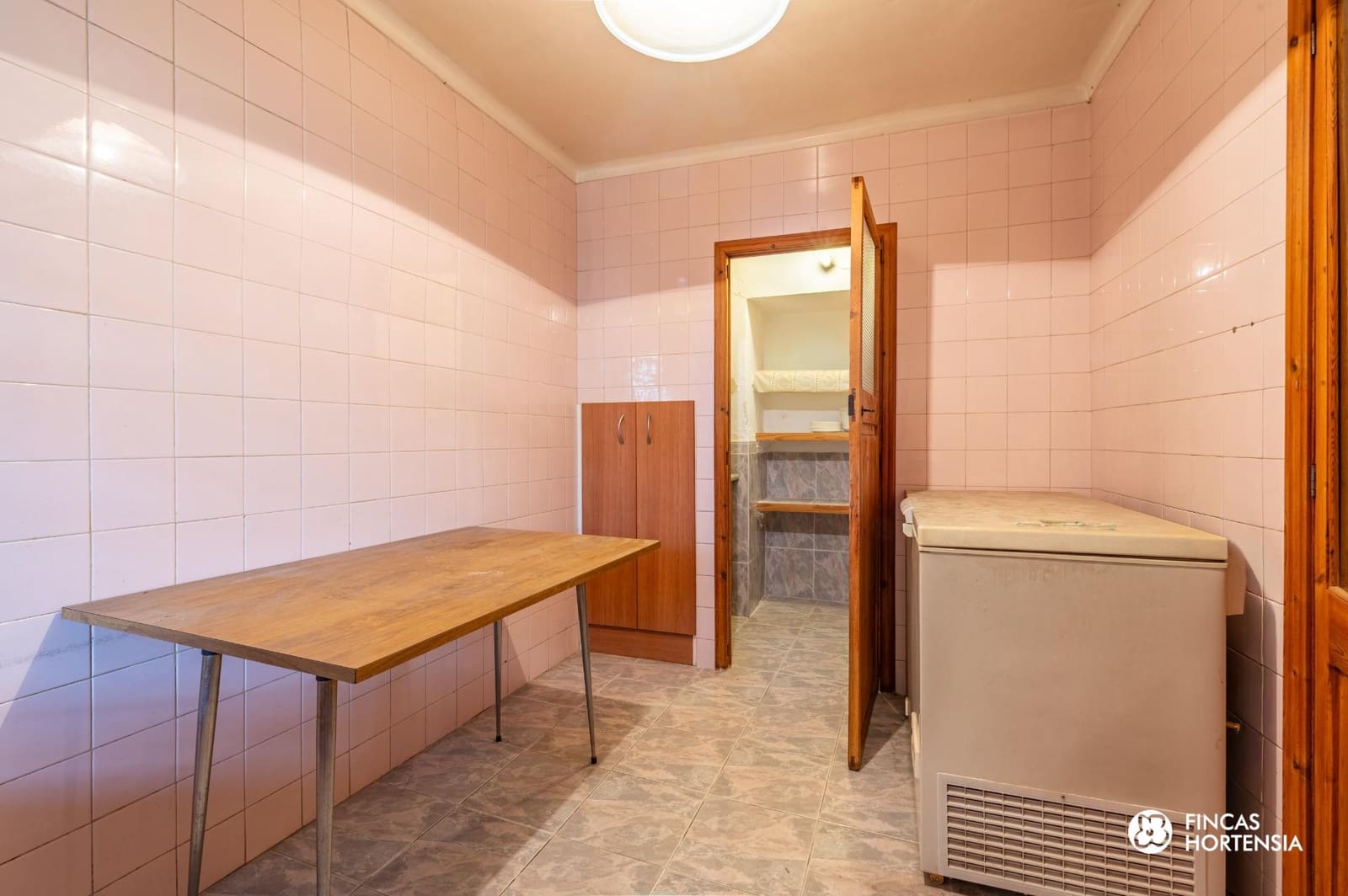 4 makuuhuone Omakotitalo myytävänä paikassa Alaro - 680 000 € (Ref: 9637492)