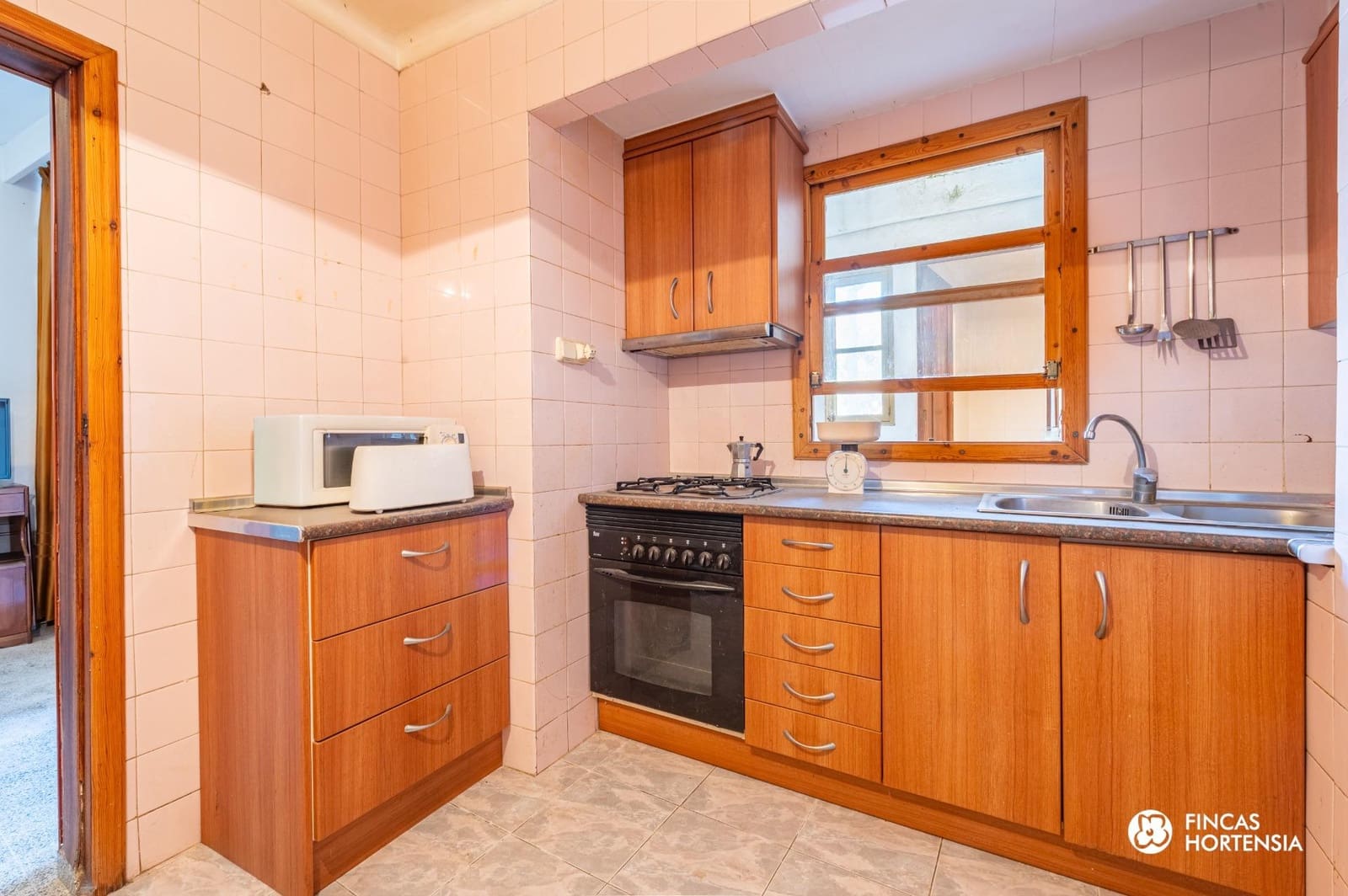 4 makuuhuone Omakotitalo myytävänä paikassa Alaro - 680 000 € (Ref: 9637492)