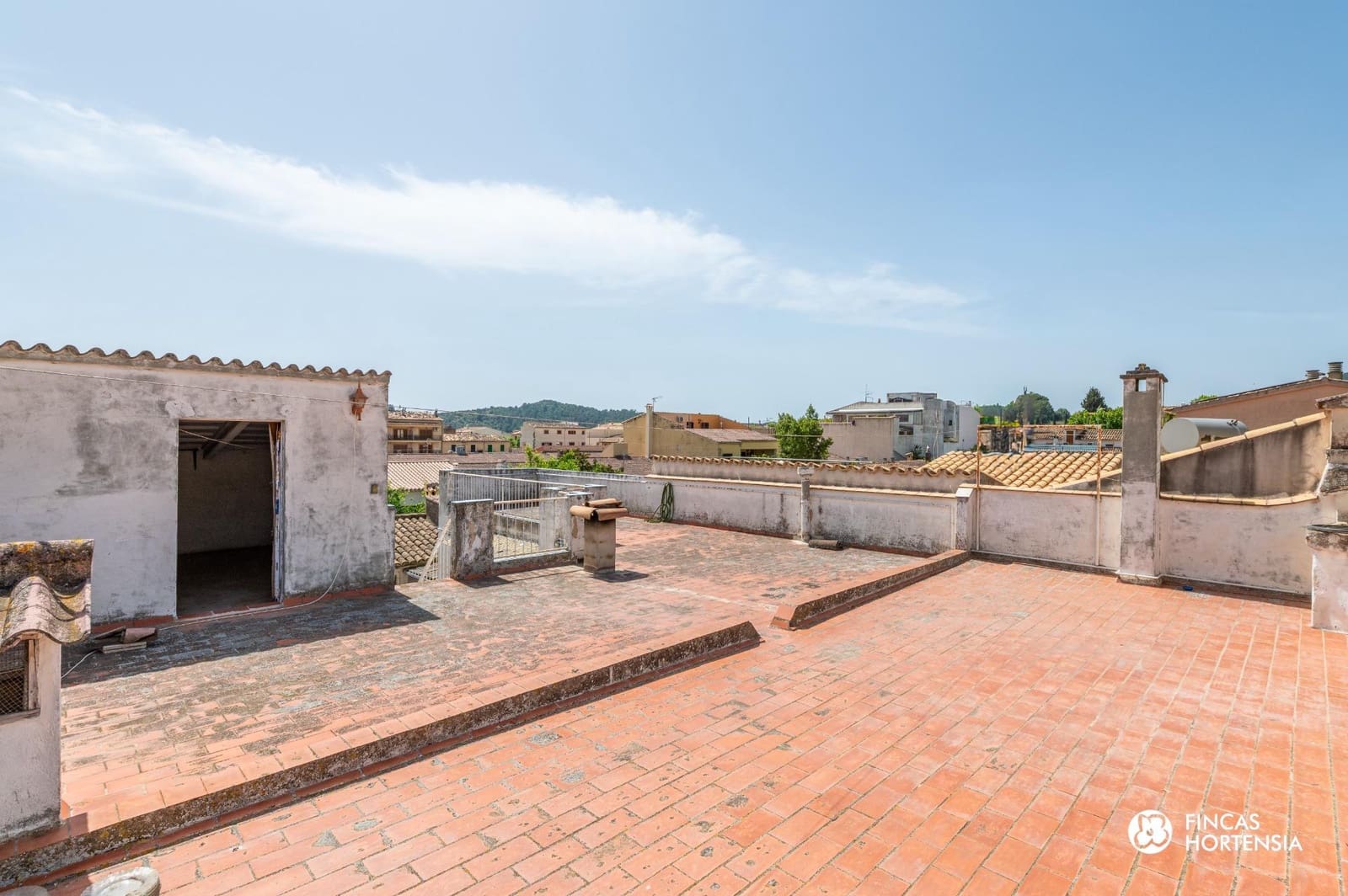 5 slaapkamer Bungalow te koop in Alaro met garage - € 690.000 (Ref: 9815808)